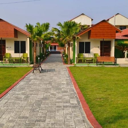 New Mouchak Hotel & Resorts Tajpur Exteriér fotografie